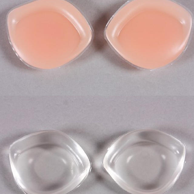 新品 3カップ アップ 美乳 シリコンパット ブラ 水着 女装 パッド　　透明 エンタメ/ホビーのコスプレ(小道具)の商品写真