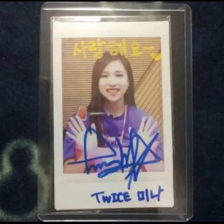 TWICE ミナ 直筆サイン入りチェキの通販|ラクマ