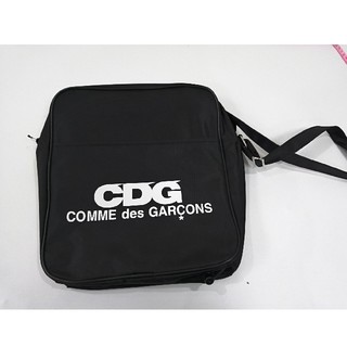 COMME des GARCONS - スタッズ レザーポーチポシェット モバイルケース の通販｜ラクマ