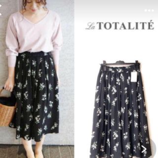 ラトータリテ(La TOTALITE)のパステルミケ様専用　ラトータリテ  花柄スカート♫(ロングスカート)