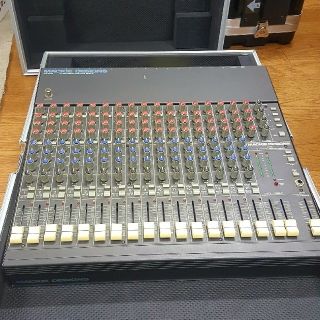 Mackieミキサー16ch CR-1604(ミキサー)