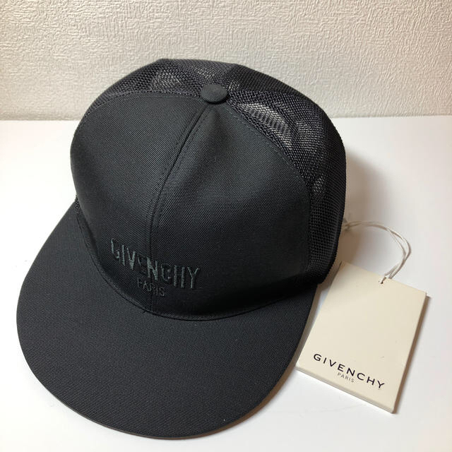 ★新品未使用★ GIVENCY ジパンシー　ロゴ　キャップ　購入レシート有り