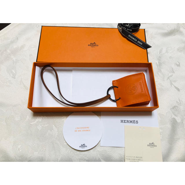 HERMES 新作カデナ　定価以下キーホルダー　チャーム　新品未使用