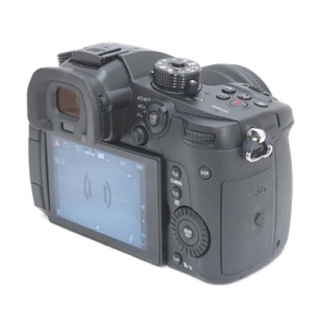 Panasonic(パナソニック)の中古Panasonic LUMIX GH5 レンズキット DC-GH5M-K スマホ/家電/カメラのカメラ(デジタル一眼)の商品写真