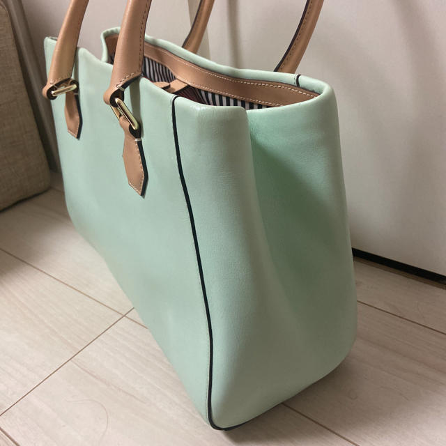 kate spade new york(ケイトスペードニューヨーク)の【週末限定値下げ】ケイトスペード　ミントグリーン　トートバッグ レディースのバッグ(トートバッグ)の商品写真