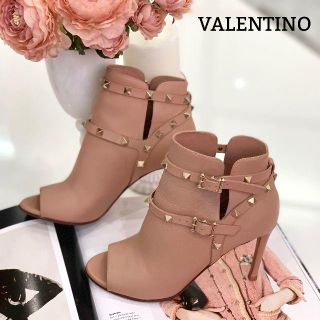 ヴァレンティノ(VALENTINO)の1104 美品 ヴァレンティノ ロックスタッズ ショートブーツ(ブーツ)