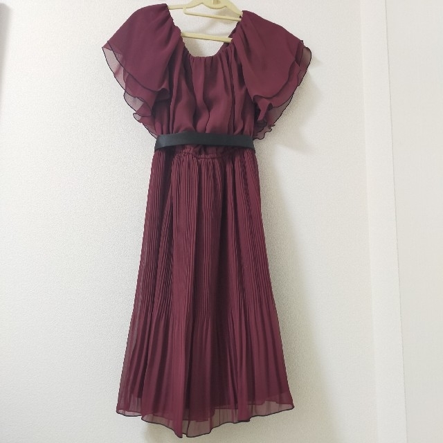 NICOLE(ニコル)のNICOLE ワインレッド ドレス レディースのフォーマル/ドレス(ミディアムドレス)の商品写真