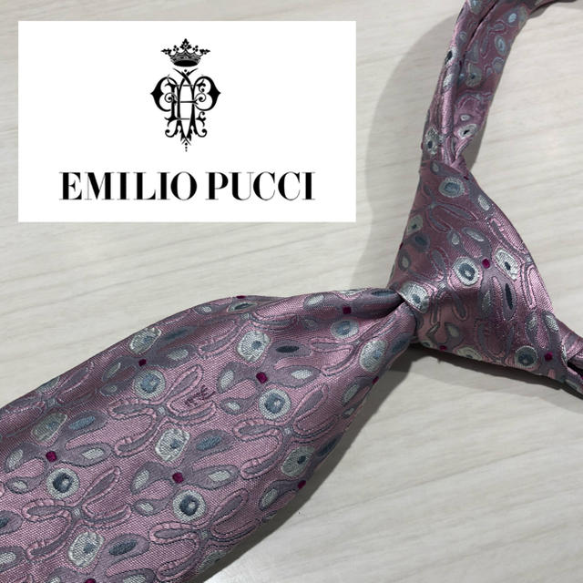 EMILIO PUCCI(エミリオプッチ)の【高級】エミリオプッチ　イタリア製最高級シルク100%ネクタイ　ピンク　赤系 メンズのファッション小物(ネクタイ)の商品写真