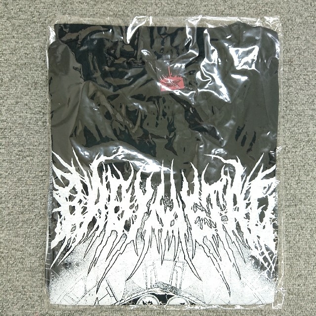 BABYMETAL(ベビーメタル)の【新品L】BABYMETAL TxE TEE エンタメ/ホビーのタレントグッズ(ミュージシャン)の商品写真