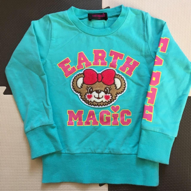 EARTHMAGIC(アースマジック)のアースマジック  トレーナー キッズ/ベビー/マタニティのキッズ服女の子用(90cm~)(Tシャツ/カットソー)の商品写真