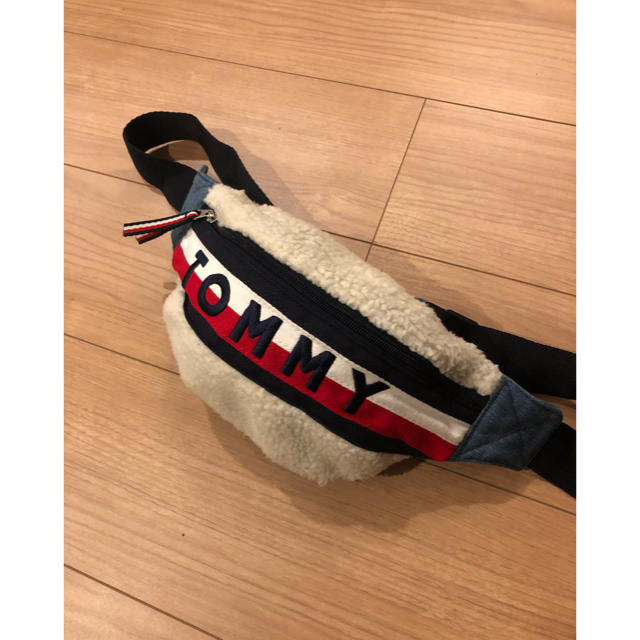 TOMMY HILFIGER(トミーヒルフィガー)の【激安セール❤︎】トミーヒルフィガー★バッグ レディースのバッグ(ショルダーバッグ)の商品写真