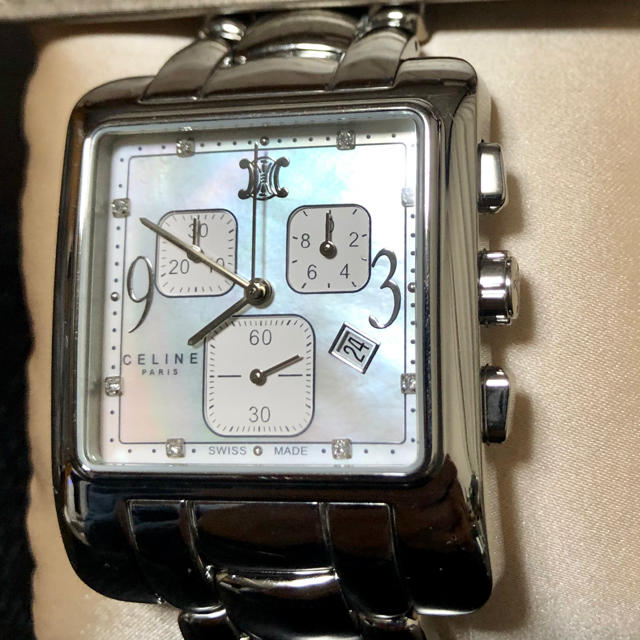 celine(セリーヌ)のカレ クロノグラフ　ホワイトパール　8Pダイヤ　美品　ブルガリケース レディースのファッション小物(腕時計)の商品写真