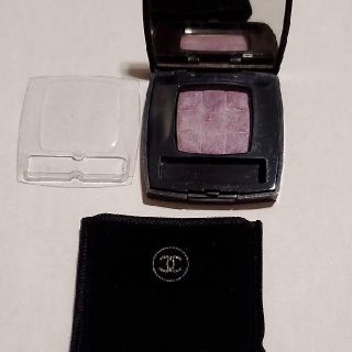 シャネル(CHANEL)のCHANELマトラッセラメ入りパープルアイシャド－(アイシャドウ)