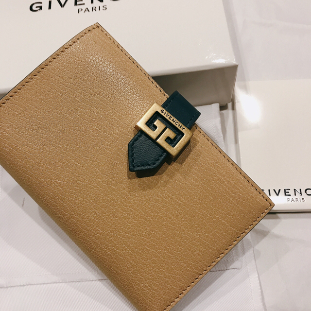 GIVENCHY(ジバンシィ)の春財布 ツートングレインレザー GV3 ウォレット レディースのファッション小物(財布)の商品写真