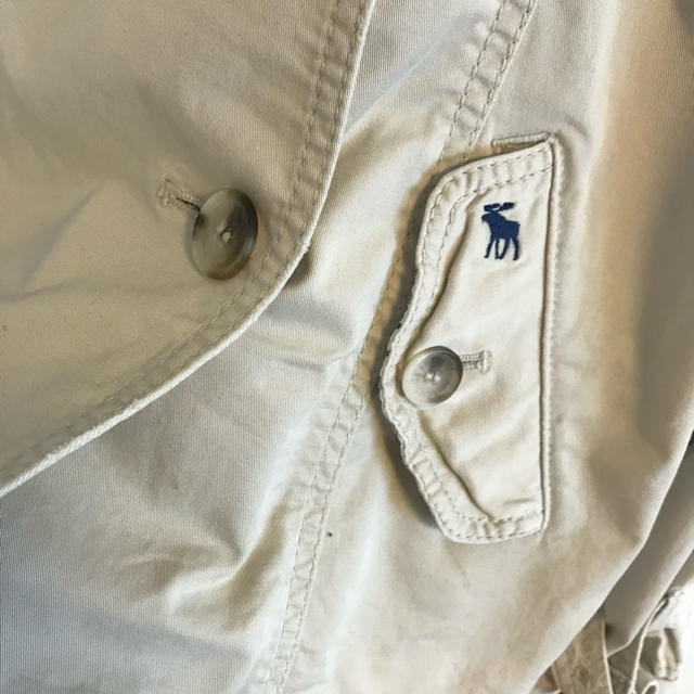 Abercrombie&Fitch(アバクロンビーアンドフィッチ)のAbercrombie&Fitch トレンチコート レディースのジャケット/アウター(トレンチコート)の商品写真