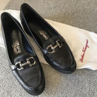 サルヴァトーレフェラガモ(Salvatore Ferragamo)のサルヴァトーレ　フェラガモ　22.5 (ローファー/革靴)