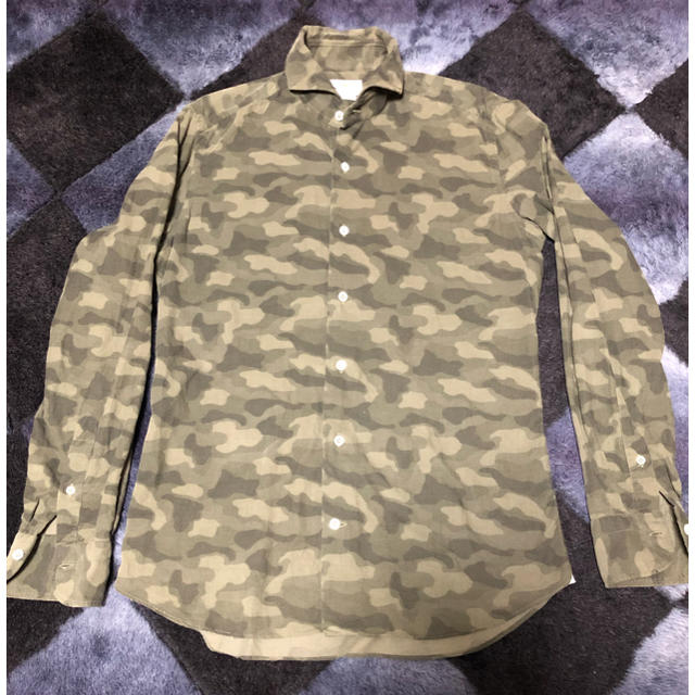 BEAMS(ビームス)のジャンネット　迷彩柄コーデュロイシャツスリムフィット メンズのトップス(シャツ)の商品写真