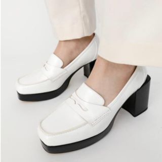 マウジー(moussy)のPLATFORM LOAFER(ローファー/革靴)