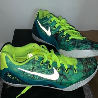 ナイキ(NIKE)の最終値下げ　kobe 9 29cm easter レア(スニーカー)