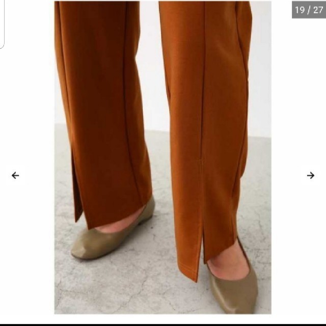 RODEO CROWNS WIDE BOWL(ロデオクラウンズワイドボウル)のfront slit pants. レディースのパンツ(カジュアルパンツ)の商品写真