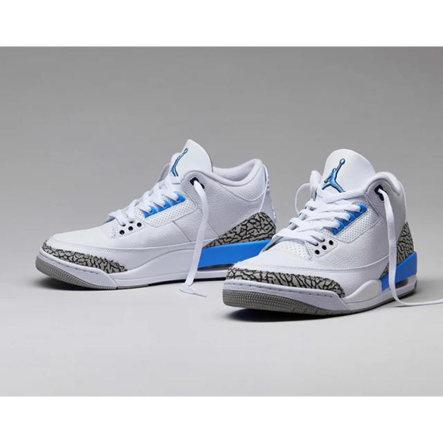 NIKE(ナイキ)のNIKE AIR JORDAN 3 RETRO Valor Blue 27.5㎝ メンズの靴/シューズ(スニーカー)の商品写真