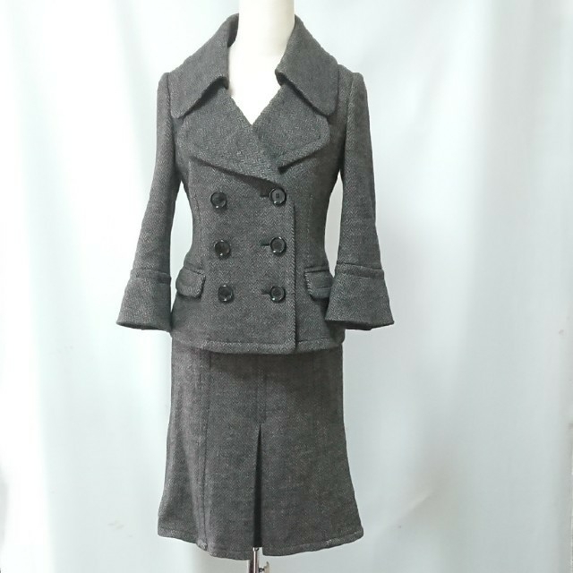 BURBERRY(バーバリー)のバーバリーブラックレーベル 羊毛 スーツ レディースのフォーマル/ドレス(スーツ)の商品写真