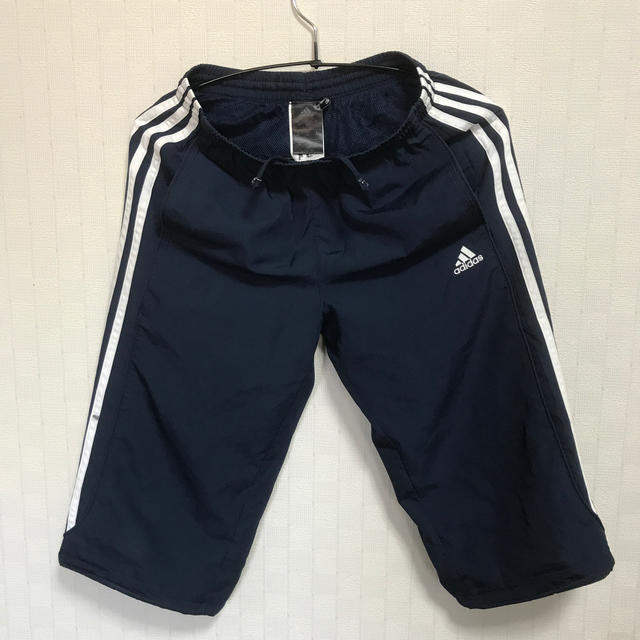 adidas(アディダス)のアディダス膝丈パンツ キッズ/ベビー/マタニティのキッズ服女の子用(90cm~)(パンツ/スパッツ)の商品写真