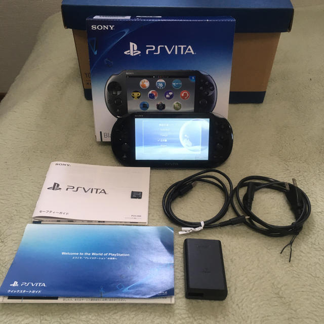 PS vita 本体他付属品&microSD（8GB）カード付き