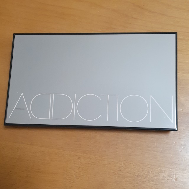 ADDICTION(アディクション)のADDICTION 2018コフレ パレット コスメ/美容のキット/セット(コフレ/メイクアップセット)の商品写真