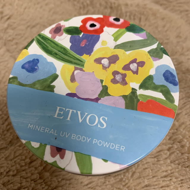 ETVOS(エトヴォス)のetvos ボディパウダー　日焼けどめ コスメ/美容のボディケア(日焼け止め/サンオイル)の商品写真