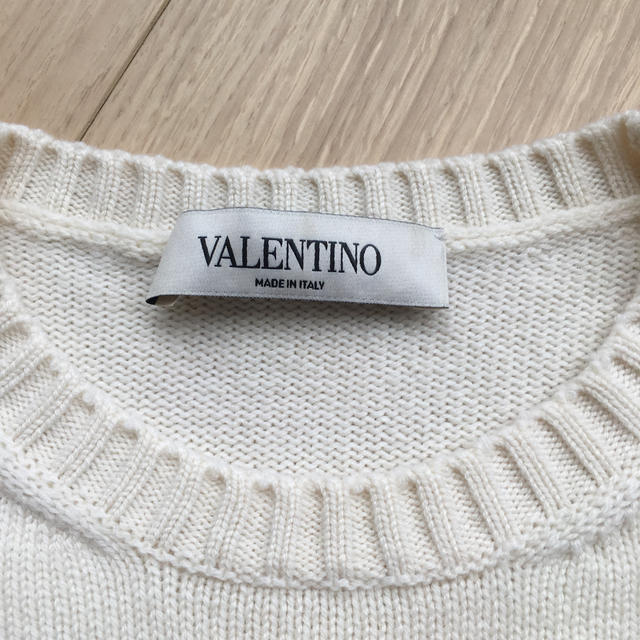 VALENTINO ニットの通販 by pink's shop｜ヴァレンティノならラクマ - ヴァレンティノ 最新作特価
