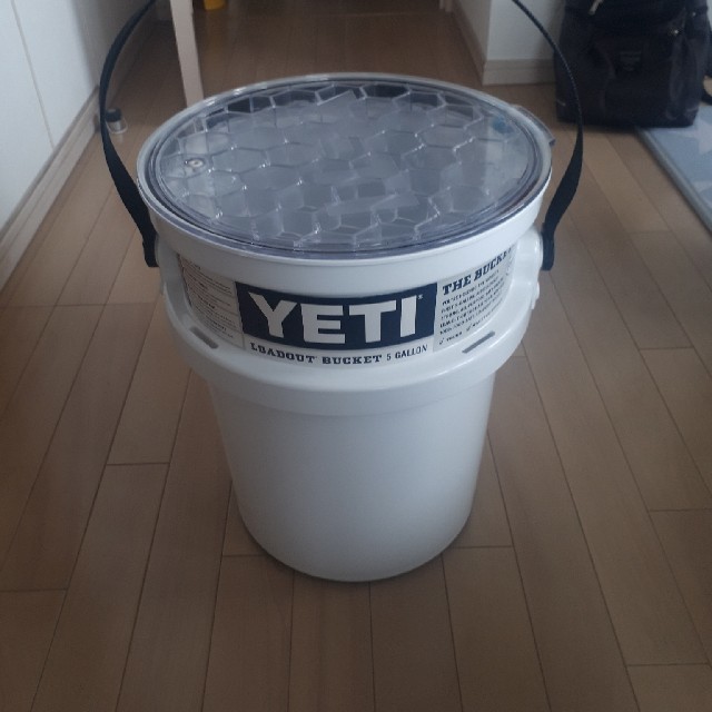 Yeti loadout bucket 5 gallon バケツ　白