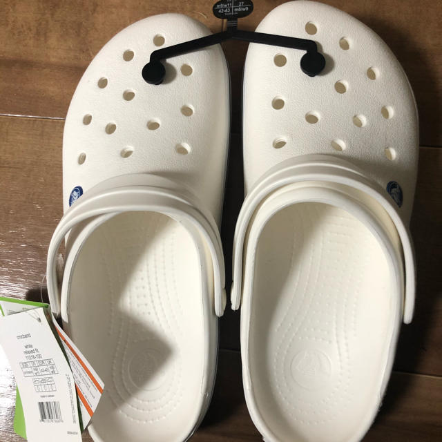 crocs(クロックス)のクロックス ホワイト 新品未使用！ メンズの靴/シューズ(サンダル)の商品写真