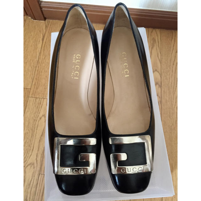 Gucci(グッチ)の正規品☆１０万円☆グッチ☆高級レザー☆ブラック☆Ｇロゴ☆パンプス レディースの靴/シューズ(ハイヒール/パンプス)の商品写真