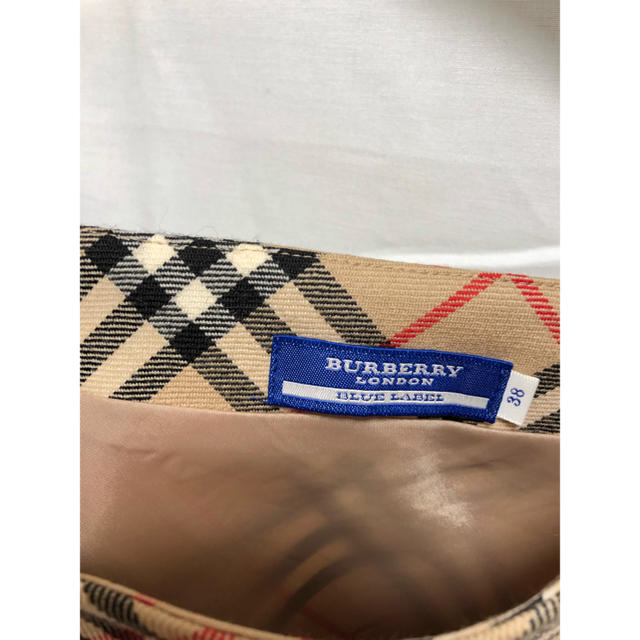 BURBERRY(バーバリー)の送料無料 BURBERRY バーバリー スカート 台形 ブルーレーベル レディースのスカート(ひざ丈スカート)の商品写真