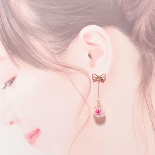 ハンドメイド♡お花ガラスドームのおリボンピアス(ピアス)