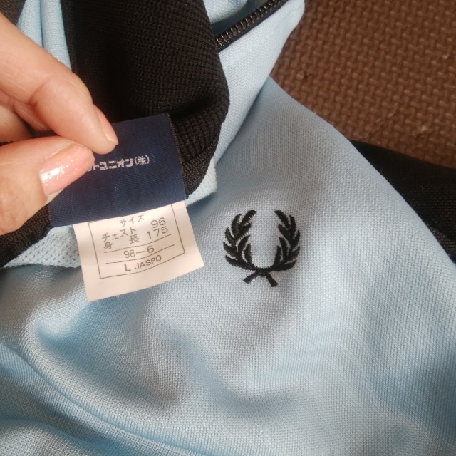 FRED PERRY(フレッドペリー)のFRED PERRY　ジャージ　上　水色　メンズ L メンズのトップス(ジャージ)の商品写真