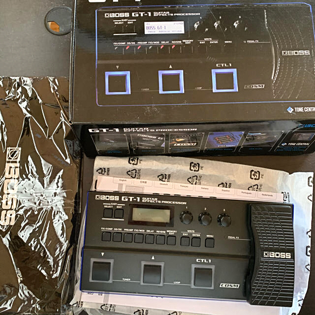 BOSS GT-1 ギターエフェクター ケース付き BOSS GT-1 ギターエフェクター ケース付き