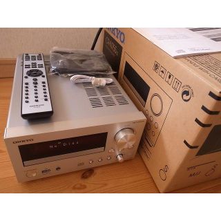 オンキヨー(ONKYO)の【中古】ONKYOネットワークCDレシーバーCR-N755(S)シルバー(アンプ)