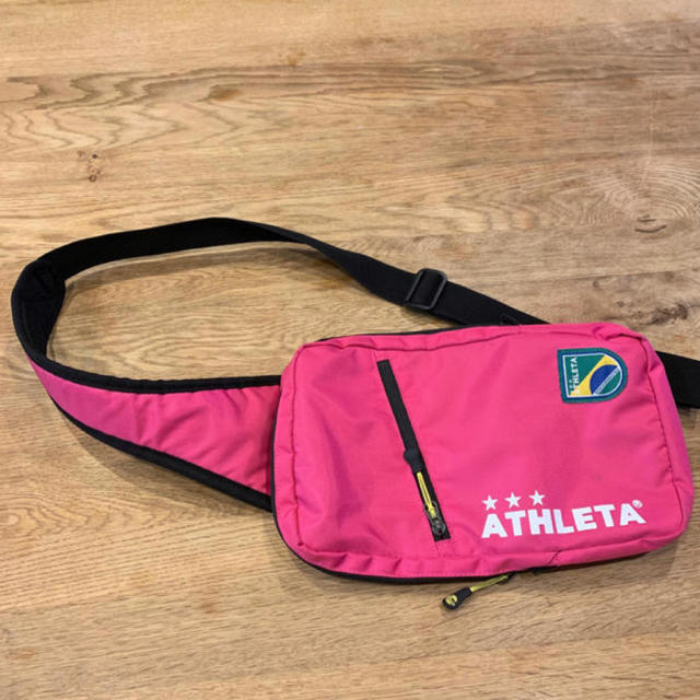 ATHLETA(アスレタ)のアスレタ　　ボディバッグ スポーツ/アウトドアのサッカー/フットサル(その他)の商品写真