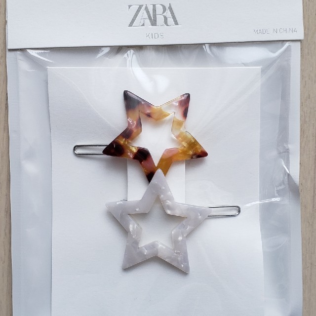 ZARA(ザラ)のZARA KIDS  ヘアクリップ キッズ/ベビー/マタニティのこども用ファッション小物(その他)の商品写真