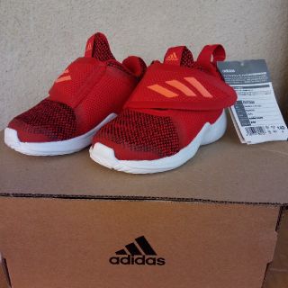 アディダス(adidas)のアディダス  シューズ （14cm）です。(スニーカー)