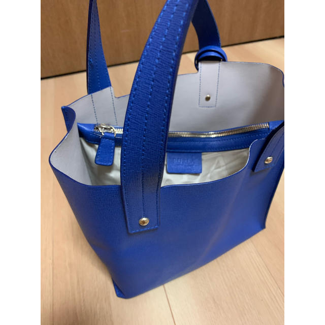 Furla(フルラ)のさーちん様専用FURLA フルラ　トートバッグ&ハートキーチェーン　2点セット レディースのバッグ(トートバッグ)の商品写真