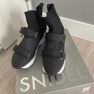 SNIDEL(スニーカー ・ ブラック/黒色系)のフリマアイテム一覧 SNIDEL(スニーカー ・ ブラック/黒色系)のフリマアイテム一覧