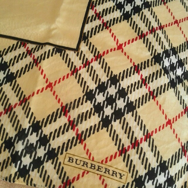 BURBERRY(バーバリー)の【BURBERRY】大判ハンカチ
 レディースのファッション小物(ハンカチ)の商品写真