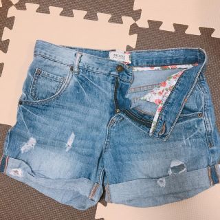 フォーエバートゥエンティーワン(FOREVER 21)のforever21ショートパンツ(ショートパンツ)