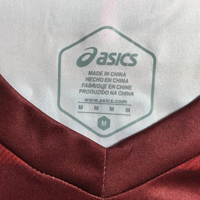 asics(アシックス)の2019ヴィッセル神戸レプリカユニフォーム　Mサイズ　イニエスタ選手 スポーツ/アウトドアのサッカー/フットサル(応援グッズ)の商品写真