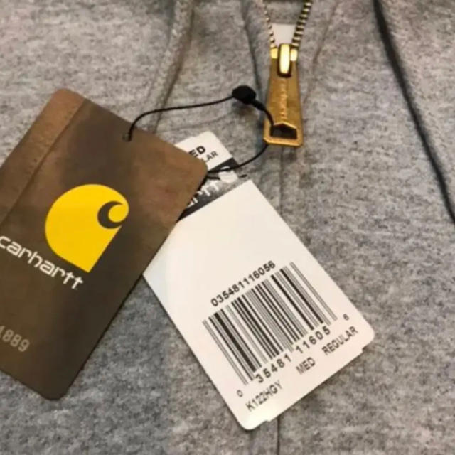 carhartt(カーハート)の新品　カーハート　ジップパーカー　US企画　グレー　メンズ　サイズM メンズのトップス(パーカー)の商品写真