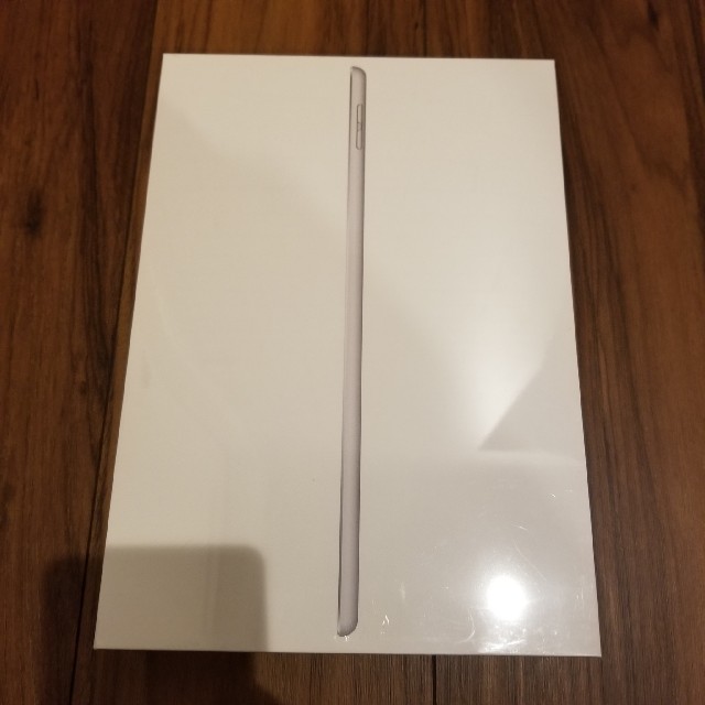 iPad　第７世代　32GB　Wi-Fi　シルバー　新品