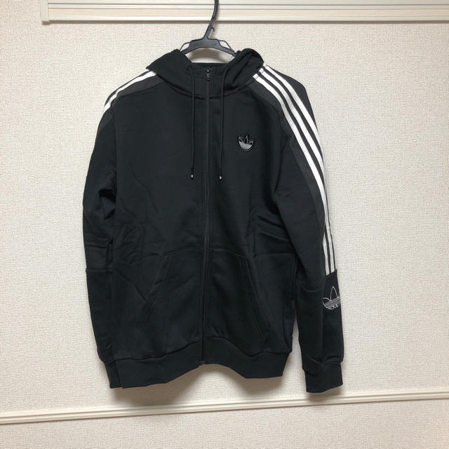 adidas パーカー